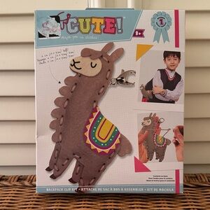 Sew Cute! Llama Backpack Clip Kit